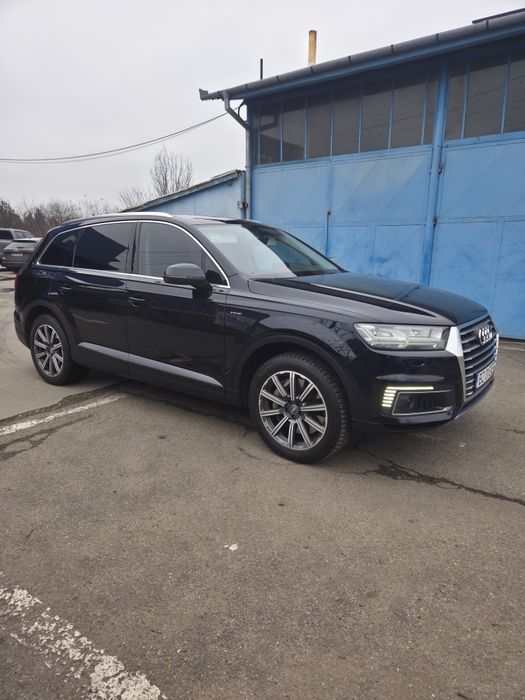 Audi Q7 etron plugin hibrid
