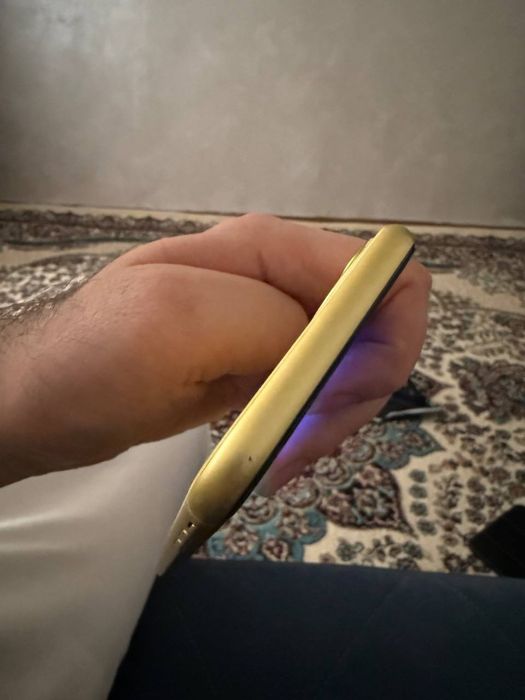 Iphone 11 KHA  128 tali 63 % holati zor
