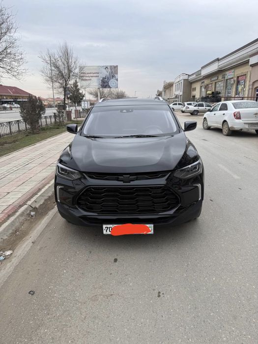 Tracker 2  primer lyukli rangi qora