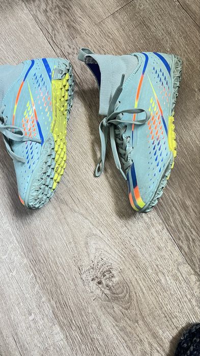 Ботинки для футбола 31 рр и 33 рр