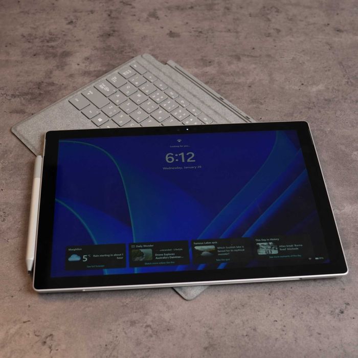 Surface Pro 7Plus  va Orginal Klaviatura va Surface Pen sotiladi