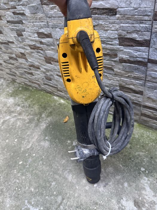 Къртач DeWALT електрически SDS-max, 1550 W, 19 J, D25902K