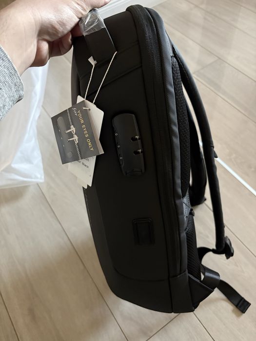 Vand ghiozdan Bange impermeabil nou, de barbat, port USB si lacat TSA