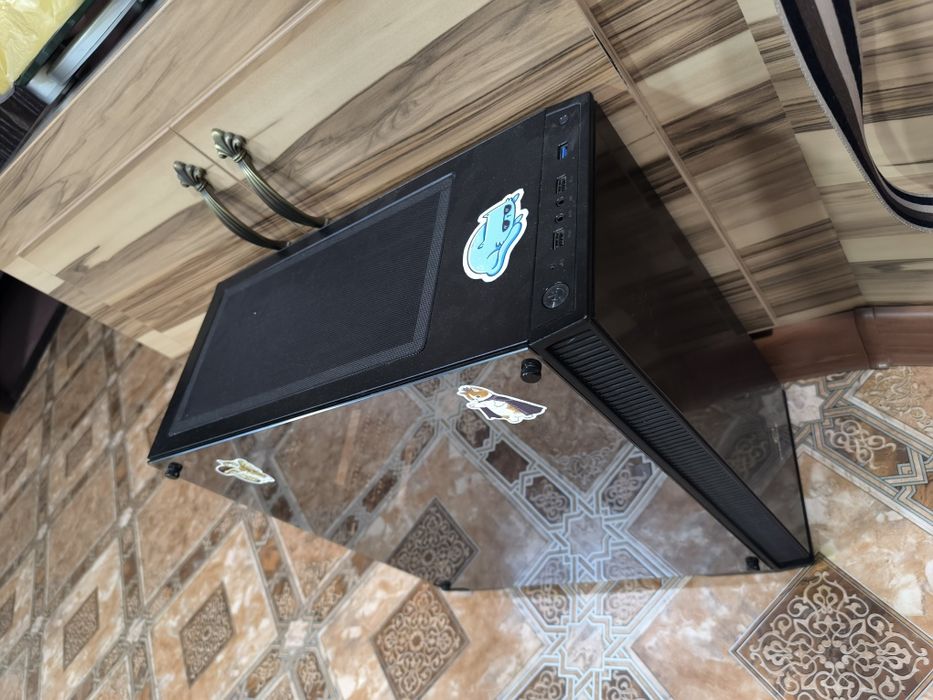 Корпус GAMEMAX, кулер встроенный