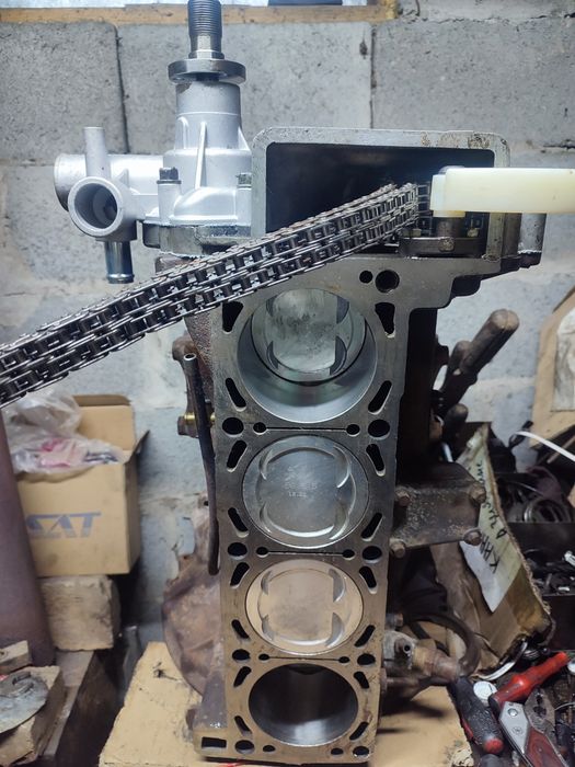 Продам блок цилиндров на газель 406