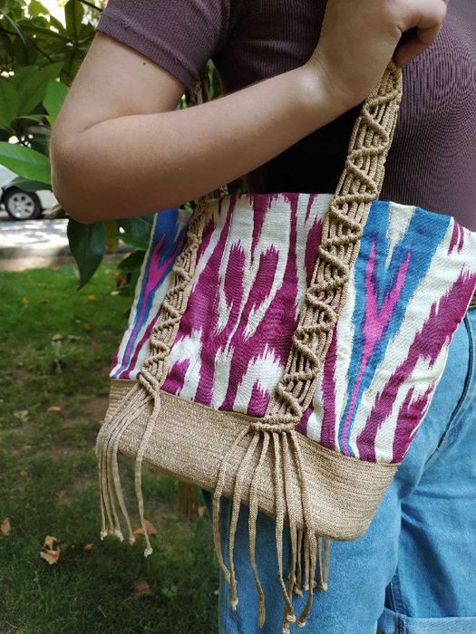Сумка ручной работы в технике макраме, икат.