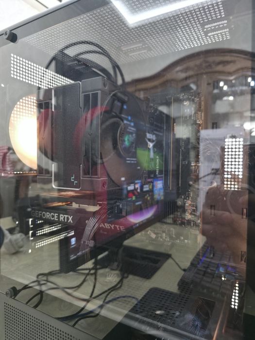 Gaming PC i5-14600KF | RTX 4060 8GB | 16GB DDR5 | REDMi 27" 180Hz