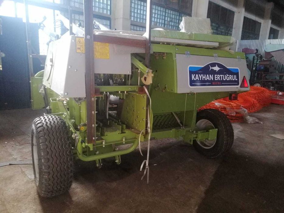 Пресс-подборщик тюковый KE-555