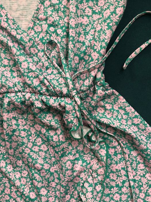 зелена рокля pull&bear