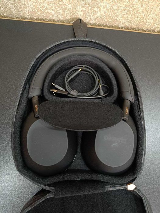 sony wh-1000xm5.