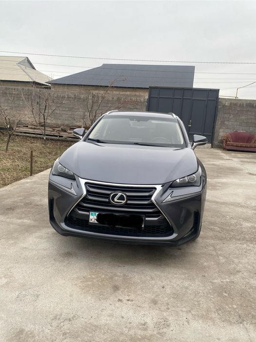 Lexus NX 200  полный привод