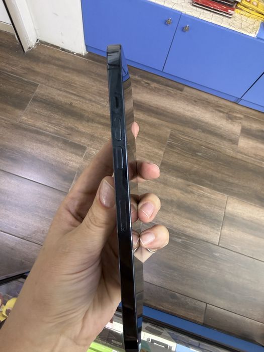 Продам iphone 12proMax 128