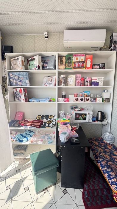 Shkaf javoni sotiladi