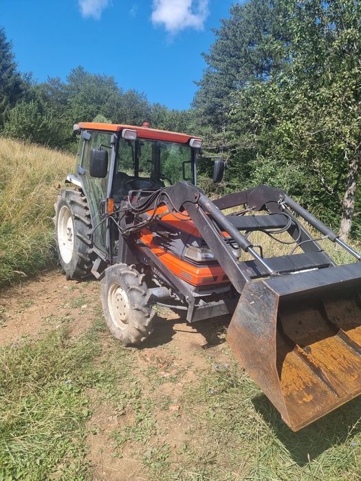 Трактор кубота 32 коня 4x4