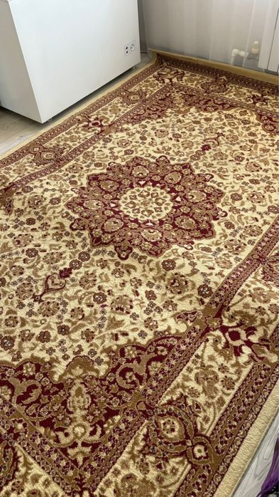 Продам ковер 5000тг