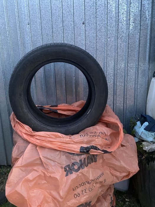 Продам комплект летней резины на r18