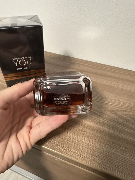 Parfum Armani Stronger with You intensely