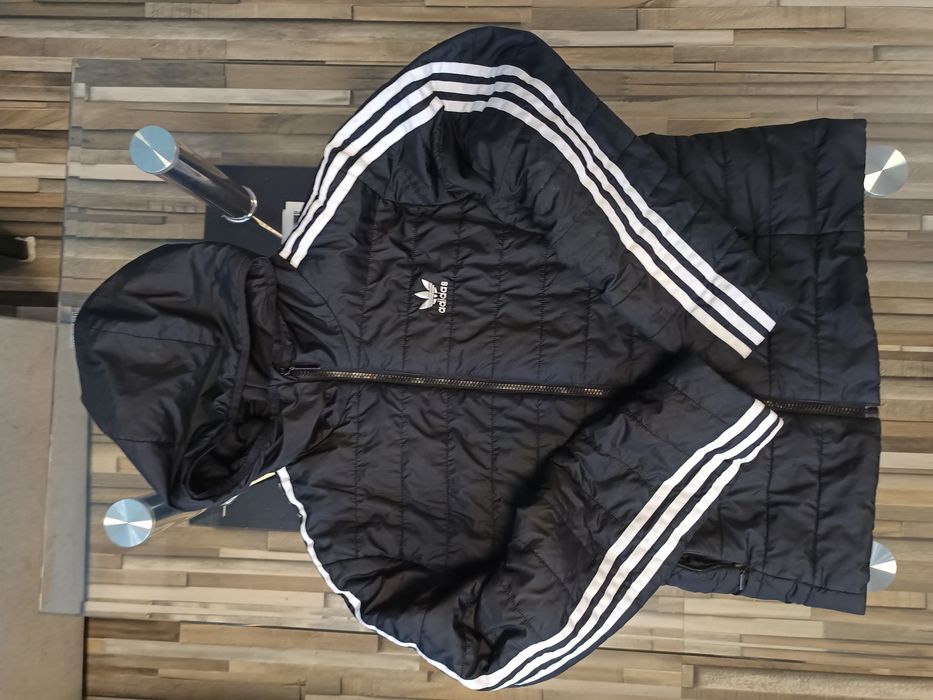 Оригинално дамско яке Адидас