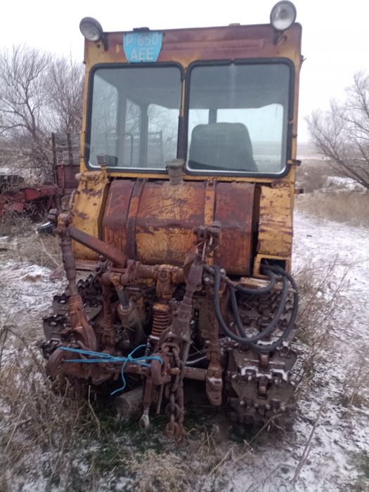 Продам трактор дт75