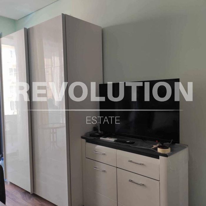 Дава се под наем Едностаен апартамент в Варна, Център - 42 кв.м за 550 € - Снимка #3