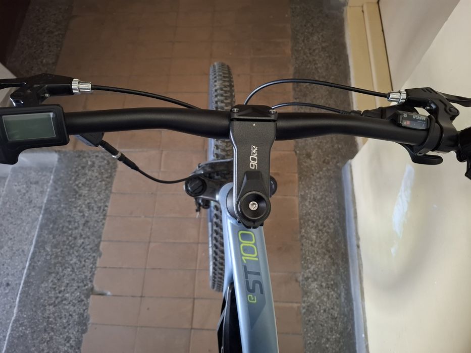 Rockrider E-ST100 електрическо колело