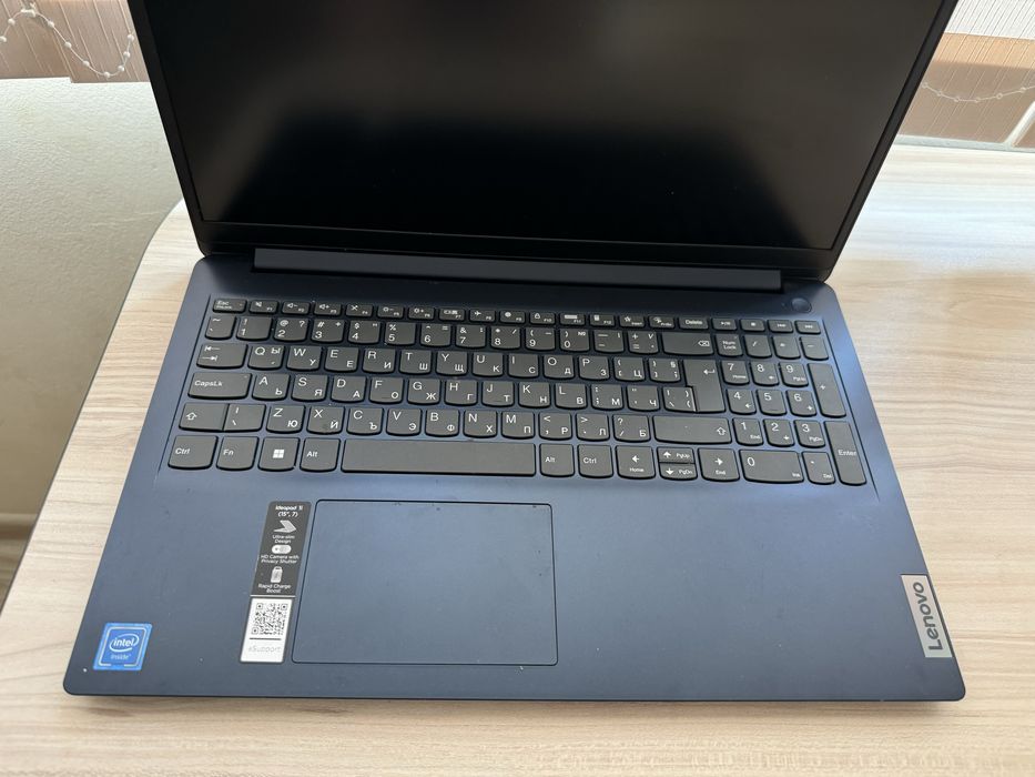 Лаптоп Lenovo Ideapad 1 с Windows 11