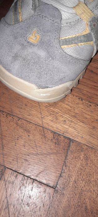 Vand SNOWBOARD si BOOTS + casca cadou!