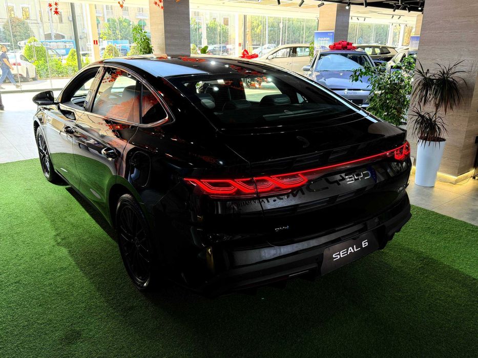 BYD Seal 6 DM-i 120 km Flagship