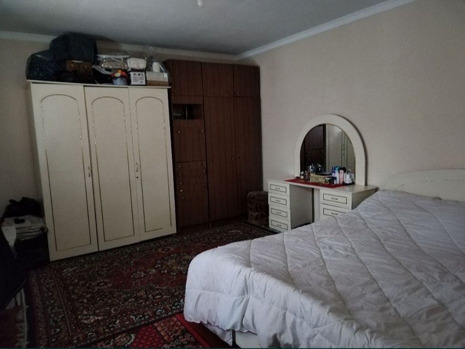 Uy sotiladi 6,19 sotik 4 xona