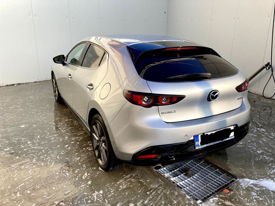 Mazda 3 Skyactiv-G Mild Hybrid