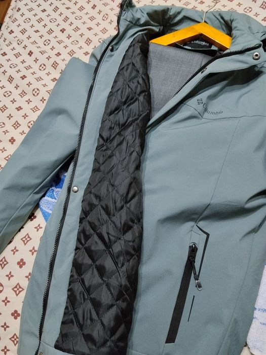 Продам куртку мужскую