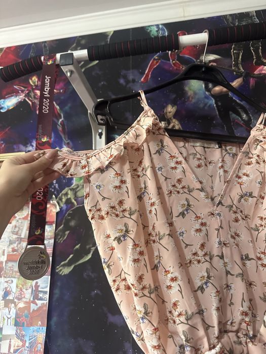 Продаю одежду в хлрошем состоянии