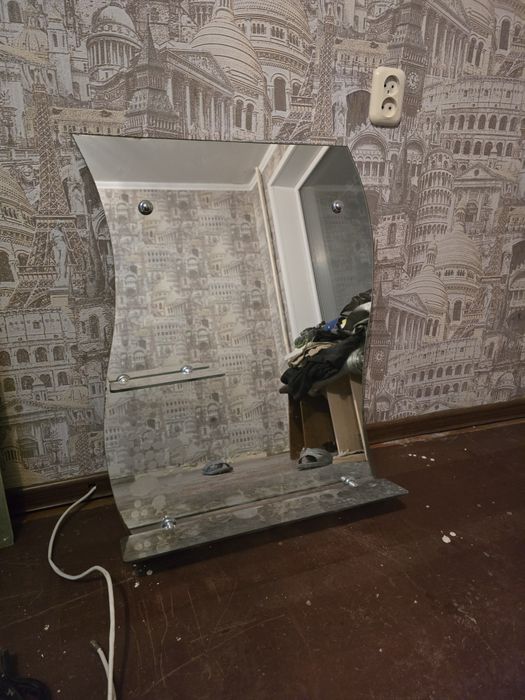 Продам зеркало в ванную