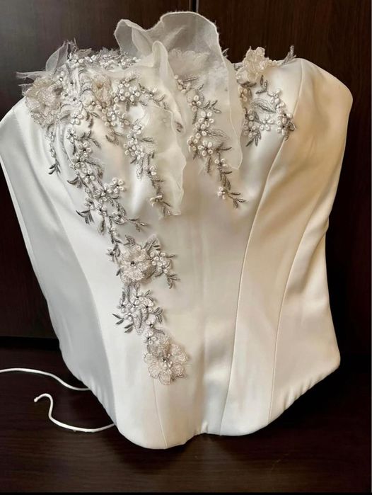Vand rochie mireasa