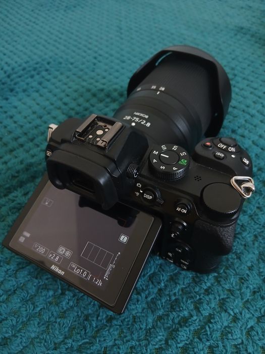 Nikon z5 body la cutie