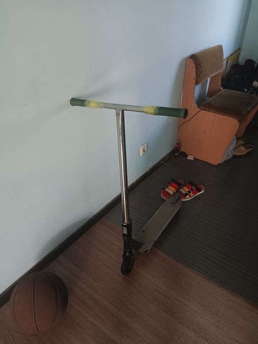 продам самокат трюковой