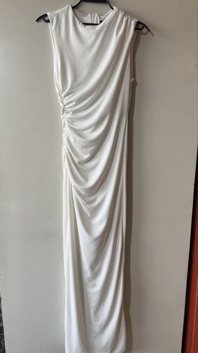 Midi елегантна бяла рокля