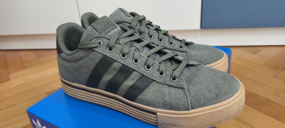 Adidas маратонки, зелени, размер 43 1/3