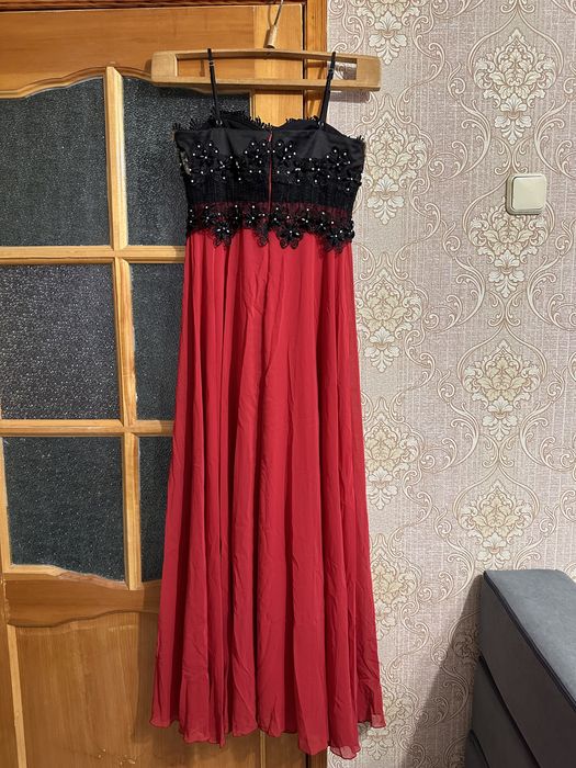 Продам вечернее платье в отличном состоянии