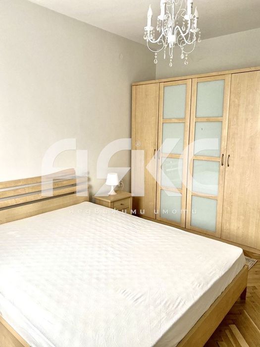 Дава се под наем Тристаен апартамент в София, Иван Вазов - 90 кв.м за 997.05 € - Снимка #2