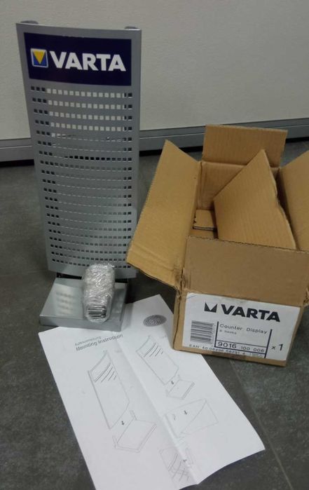 Оригинален стелаж Varta 8 куки 9016 8