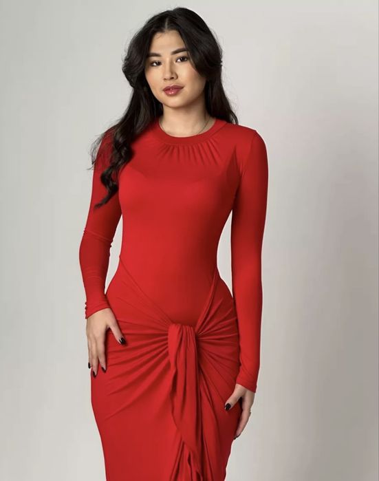 Элагантное красное платье миди