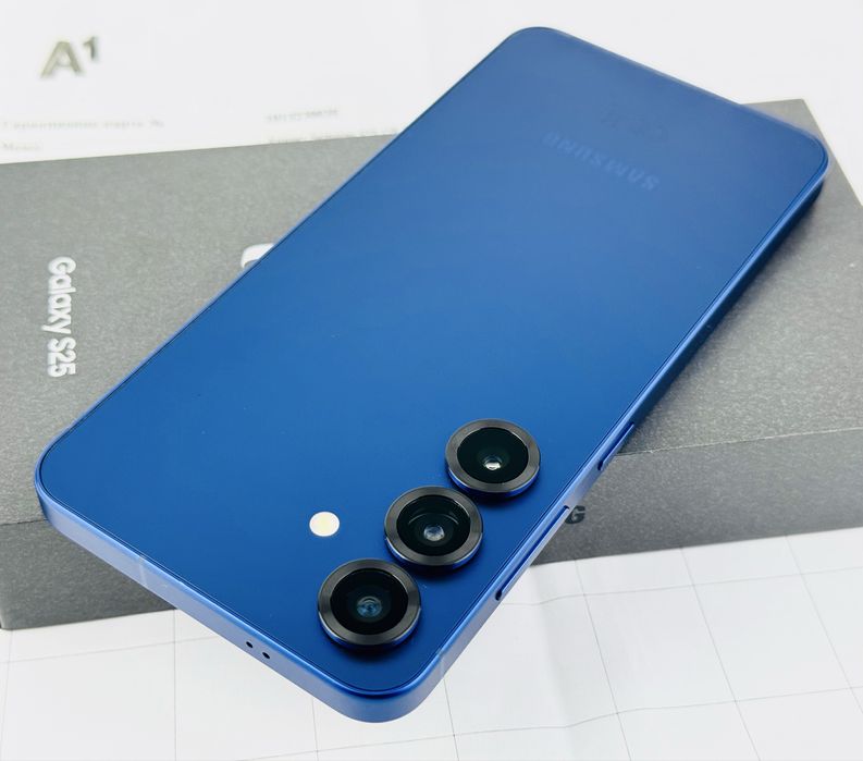 НОВ! Samsung Galaxy S25 5G 128GB 12RAM Navy 2г. Гаранция!