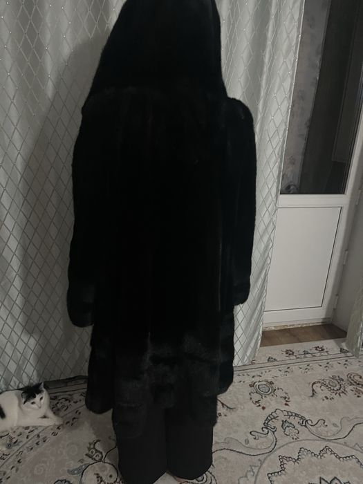 Продаю норковую шубу