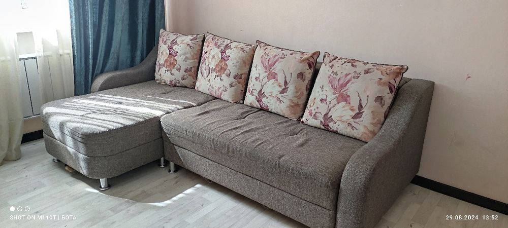 Продам угловой диван и дорогие шторы