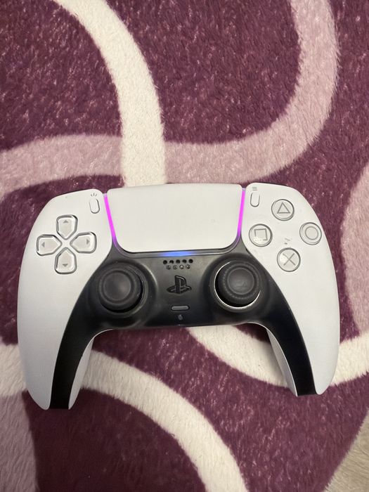 Ps5 in garantie cu o maneta si fifa 26 ,27