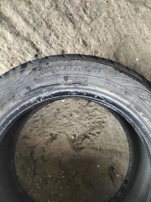 Jenti echipate cu cauciucuri
