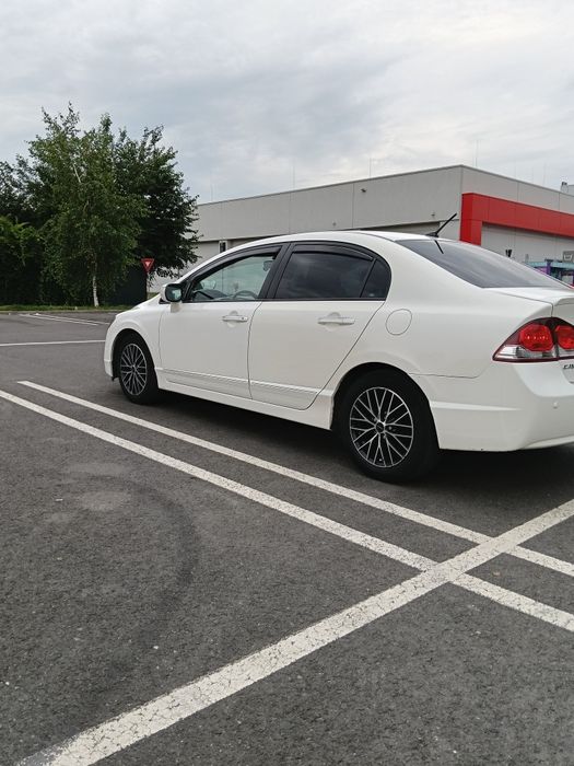 Vând Honda Civic hybrid 1.3 ima cu gpl omologat ,consum 5%