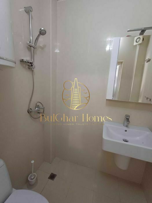 Двустаен - Лятно Кино Тракия