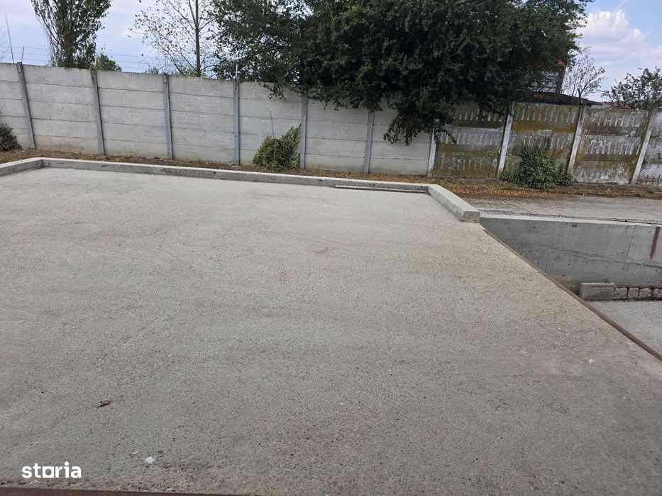 Hală De Vânzare În Palota , Teren 1.568 Mp ,Acces  Vehicule Grele